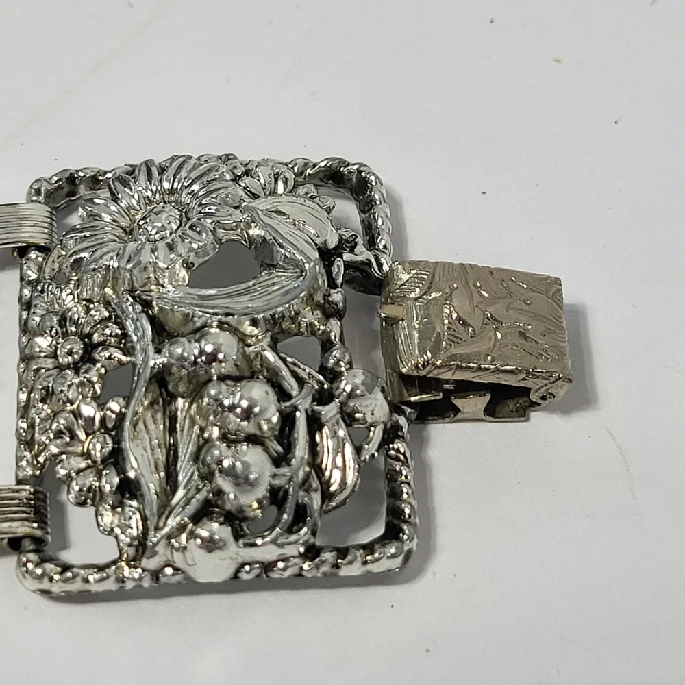 Vintage Sarah Coventry Silver Tone Floral Panel Bracelet Wide Hinged Link Ornate
